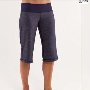 Lululemon Clam Digger Shorts Heathered Navy blue